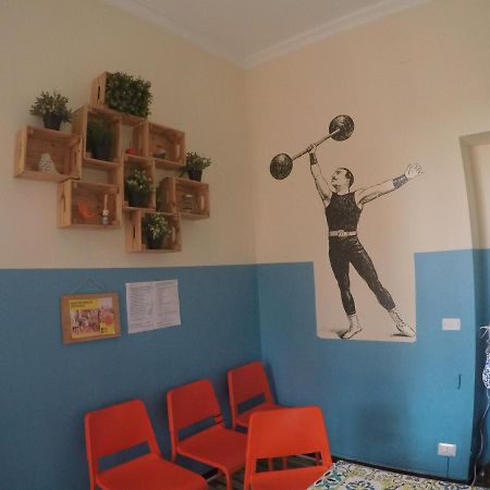 Home Genoa Hostel Buitenkant foto