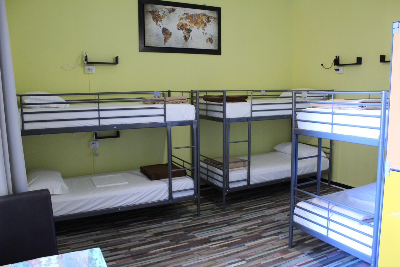 Home Genoa Hostel Buitenkant foto