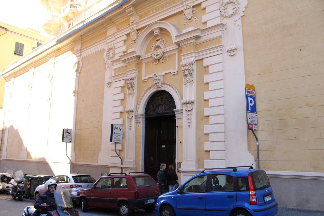 Home Genoa Hostel Buitenkant foto