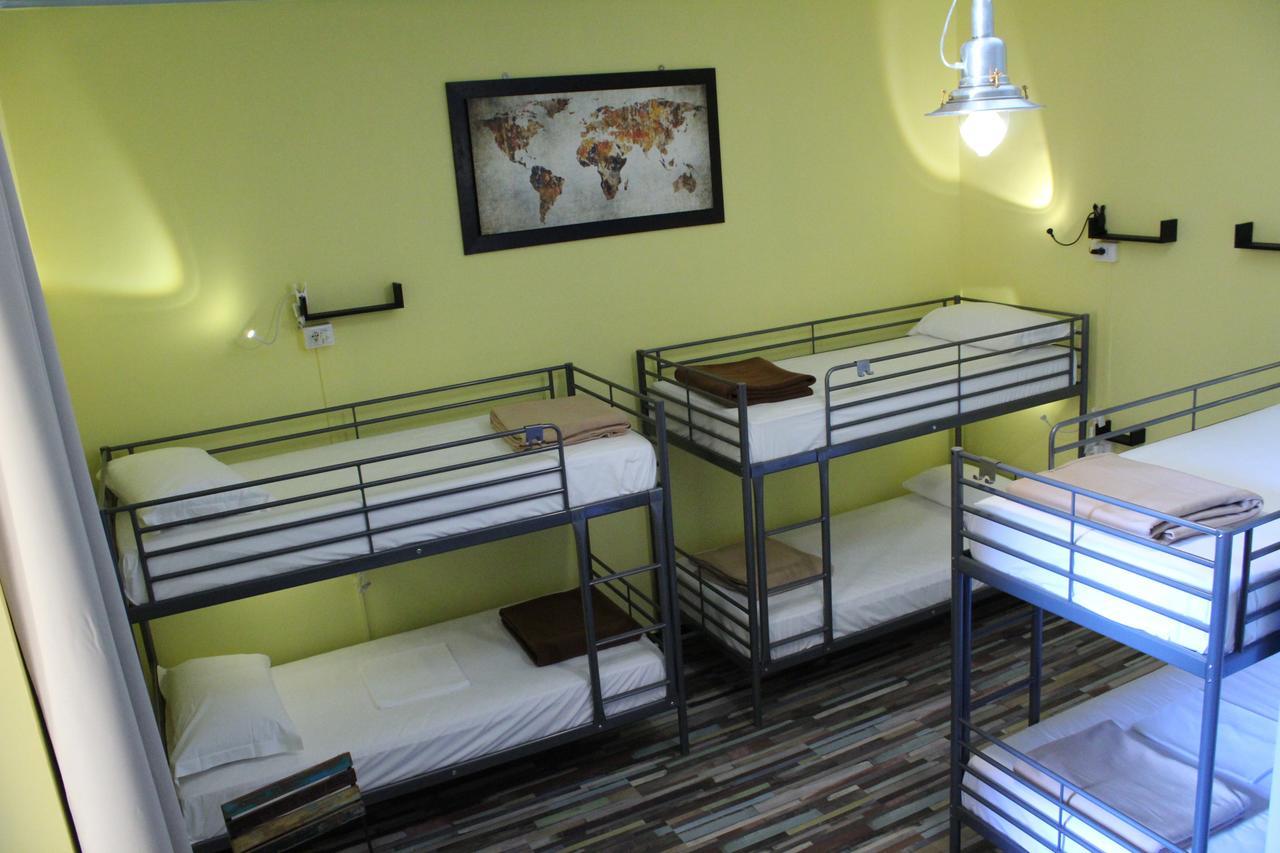 Home Genoa Hostel Buitenkant foto